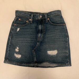 Levi’s Denim Mini Skirt